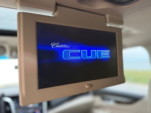 Used 2018 Cadillac Escalade Luxury AWD/4WD image 26