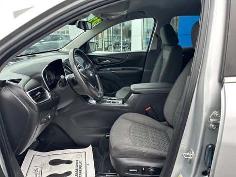 Used 2022 Chevrolet Equinox LT image 11