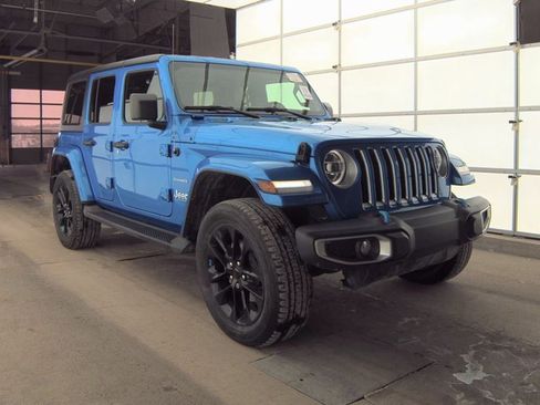 Used 2022 Jeep Wrangler Unlimited Sahara w/ Cold Weather Group image 3