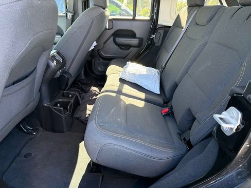 Used 2024 Jeep Wrangler Unlimited Sport AWD/4WD image 8