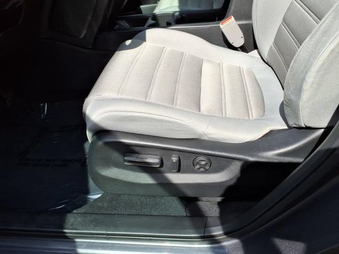 Used 2018 Honda CR-V EX image 18