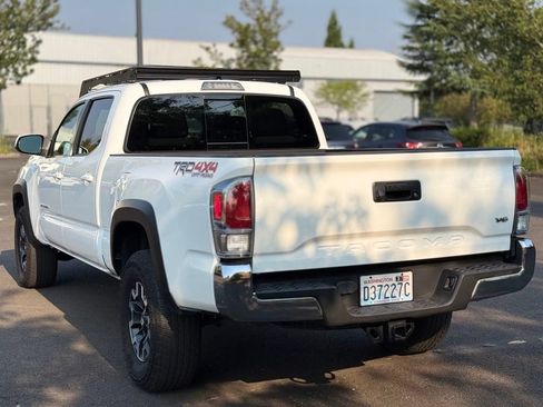 Used 2023 Toyota Tacoma TRD Off-Road AWD/4WD image 3
