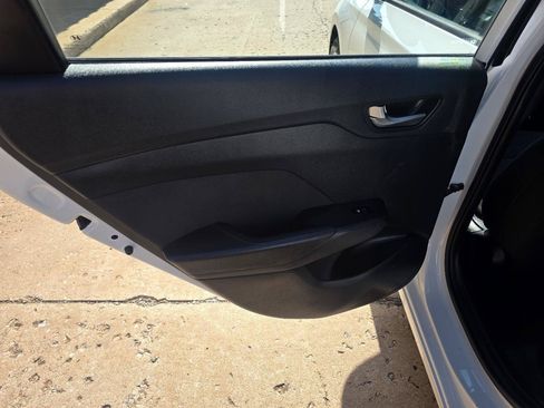 Used 2021 Hyundai Accent SE FWD image 23