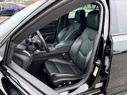 Used 2023 Cadillac CT5 Sport RWD image 32