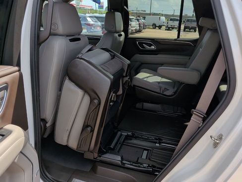 Used 2021 Chevrolet Tahoe Z71 w/ Rear Media and Nav Package AWD/4WD image 41