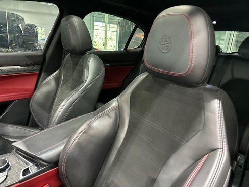 Used 2018 Alfa Romeo Stelvio Quadrifoglio w/ Driver Assist Dynamic Package AWD/4WD image 45