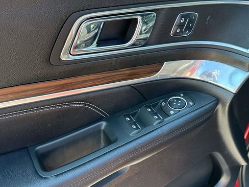 Used 2018 Ford Explorer Limited w/ Equipment Group 301A image 18