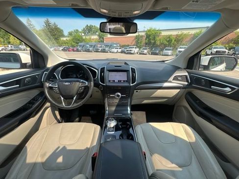 Used 2020 Ford Edge Titanium w/ Equipment Group 301A AWD/4WD image 20