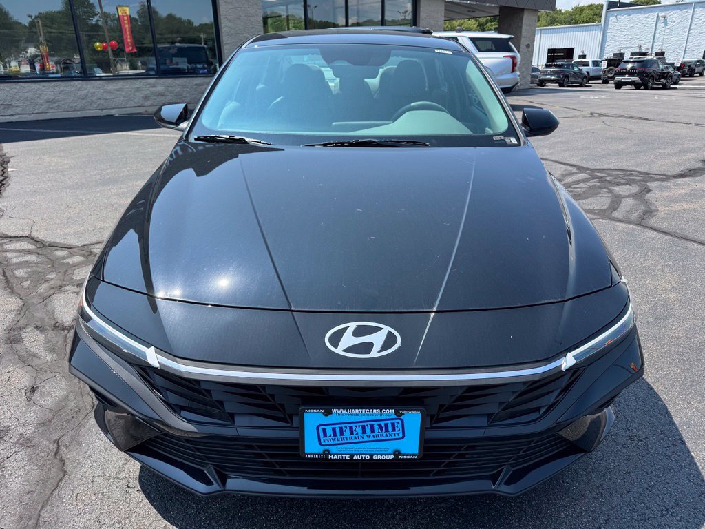 New 2026 Hyundai Elantra SEL FWD image 2