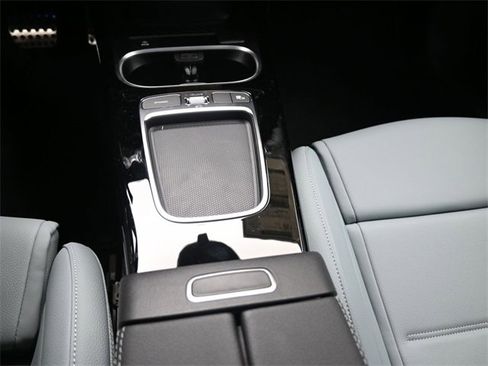 New 2025 Mercedes-Benz CLA 35 AMG 4MATIC image 13