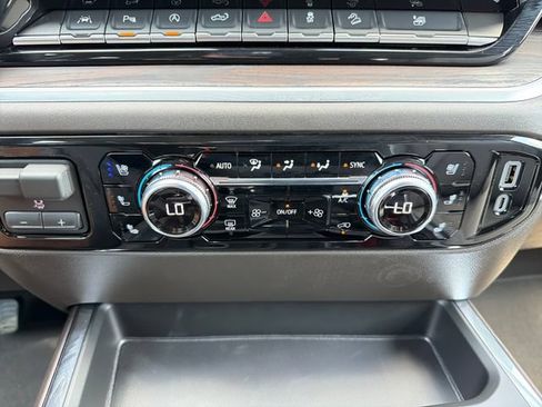 New 2026 GMC Sierra 1500 SLT w/ SLT Premium Plus Package AWD/4WD image 14