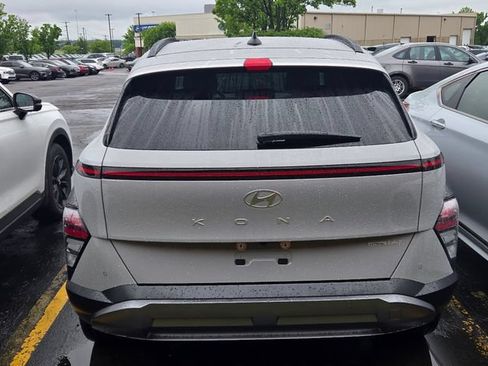 Used 2024 Hyundai Kona Limited AWD/4WD image 4