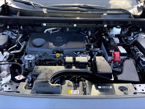 Used 2024 Toyota RAV4 XLE Premium FWD image 31