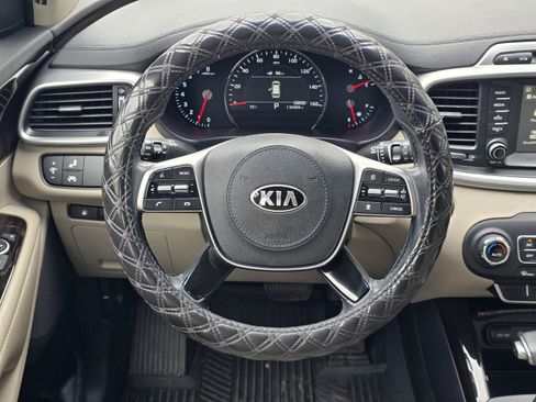 Used 2019 Kia Sorento EX AWD/4WD image 16