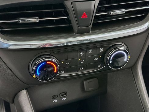 New 2026 Buick Encore GX Preferred w/ Comfort Package image 16