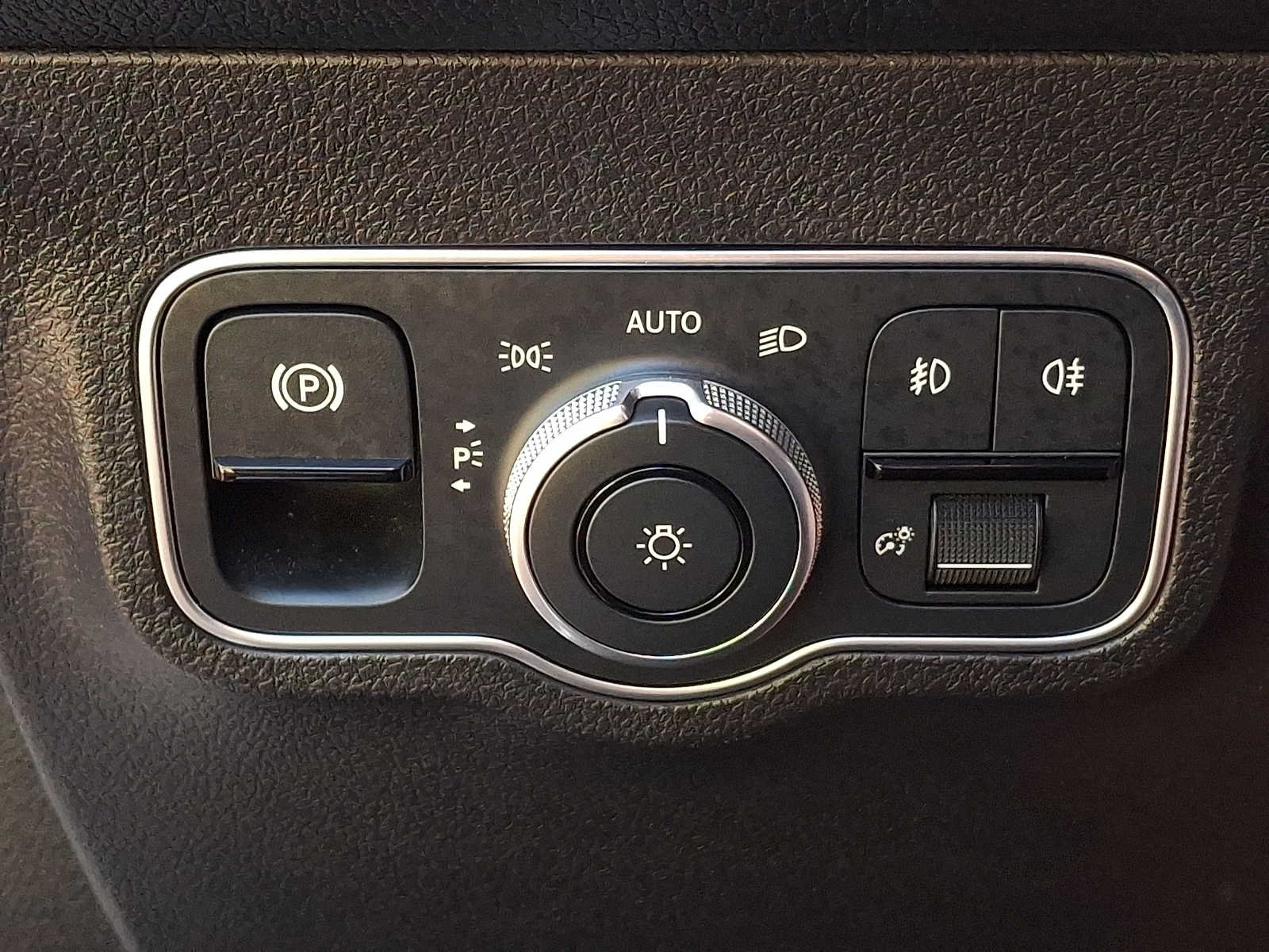 Certified 2022 Mercedes-Benz GLB 250 4MATIC image 22