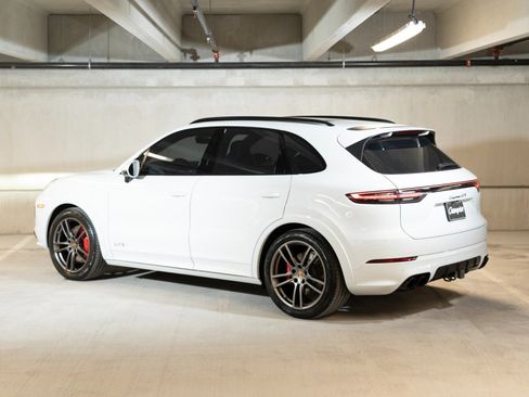 Certified 2023 Porsche Cayenne GTS AWD/4WD image 3