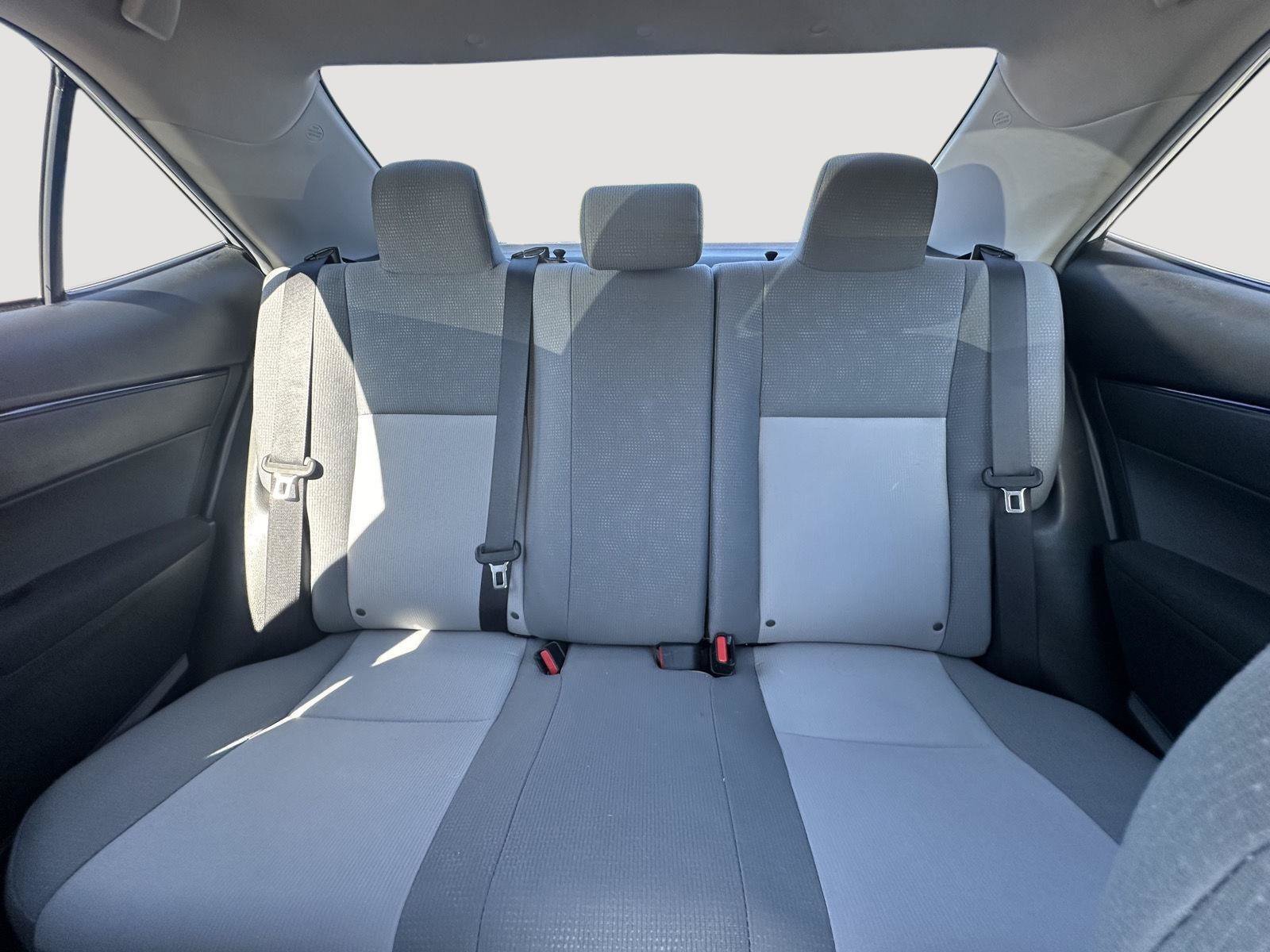 Used 2018 Toyota Corolla L FWD image 49