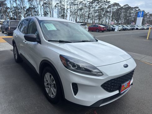 Used 2022 Ford Escape SE FWD image 21