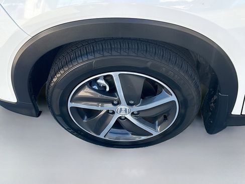 Certified 2021 Honda HR-V EX-L image 36