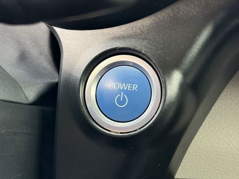 Used 2024 Toyota Sienna XLE FWD image 33
