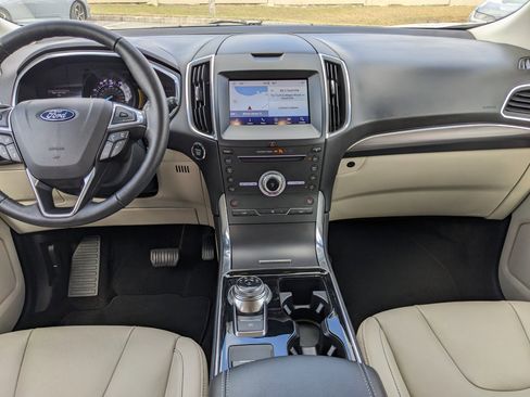 Used 2019 Ford Edge Titanium image 20