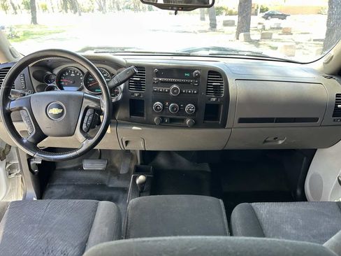 Used 2012 Chevrolet Silverado 2500 W/T AWD/4WD image 18