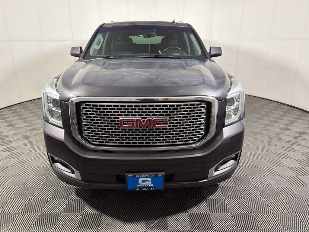 Used 2015 GMC Yukon Denali w/ Touring Package AWD/4WD image 3