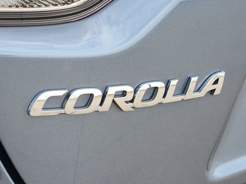 Used 2024 Toyota Corolla LE image 12