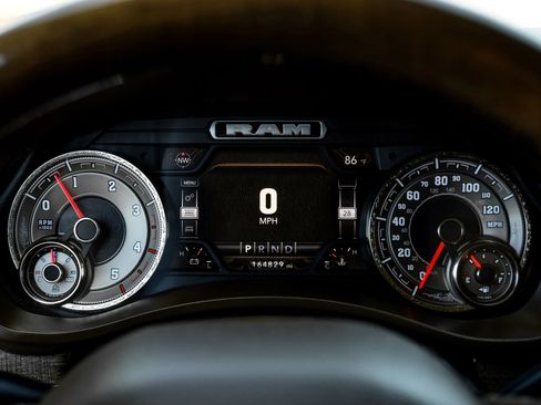 Used 2022 RAM 3500 Limited AWD/4WD image 15