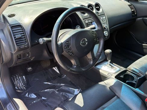 Used 2010 Nissan Altima 2.5 SL w/ SL Pkg FWD image 4