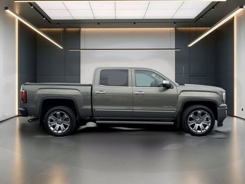 Used 2017 GMC Sierra 1500 Denali w/ Denali Ultimate Package AWD/4WD image 5