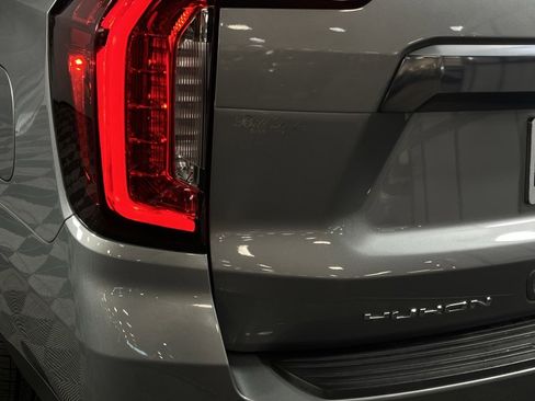 Used 2023 GMC Yukon XL AT4 image 11