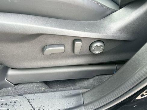 New 2026 Subaru Ascent Limited Bronze image 22