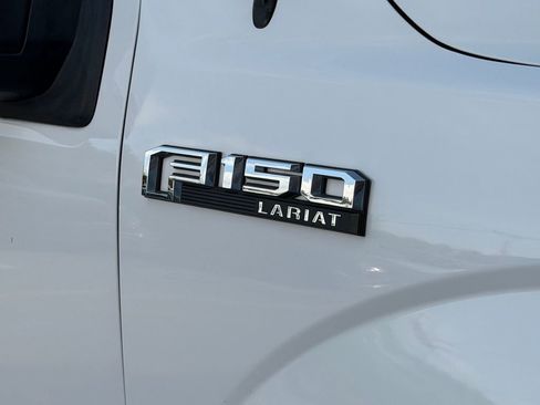 Used 2015 Ford F150 Lariat w/ Equipment Group 502A Luxury AWD/4WD image 10