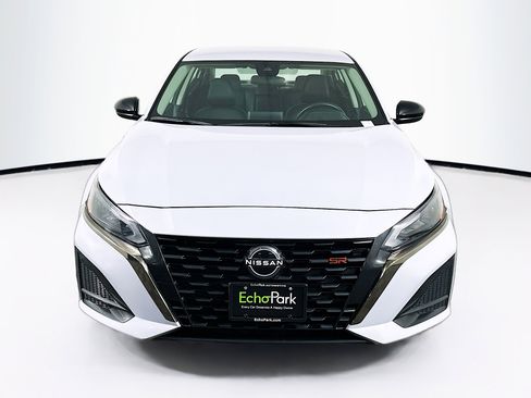 Used 2024 Nissan Altima 2.5 SR image 2