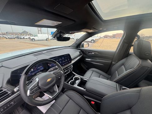 New 2026 Chevrolet Traverse High Country w/ LPO, Floor Liner Package image 11