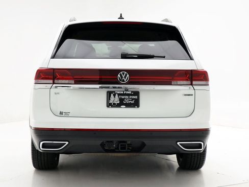 Used 2025 Volkswagen Atlas SE image 8