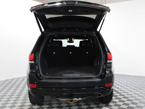 Used 2020 Jeep Grand Cherokee Altitude AWD/4WD image 16