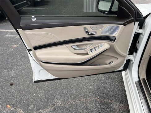 Used 2019 Mercedes-Benz S 560 4MATIC Sedan image 18
