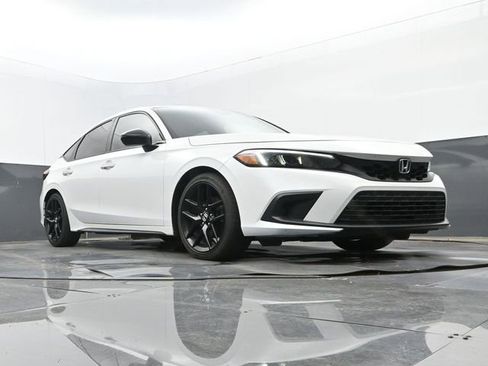 Used 2022 Honda Civic Sport image 9