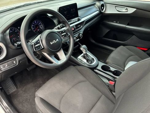 Used 2024 Kia Forte LXS w/ LXS Technology Package FWD image 11