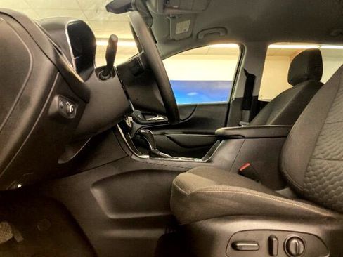 Used 2019 Chevrolet Equinox LT image 8