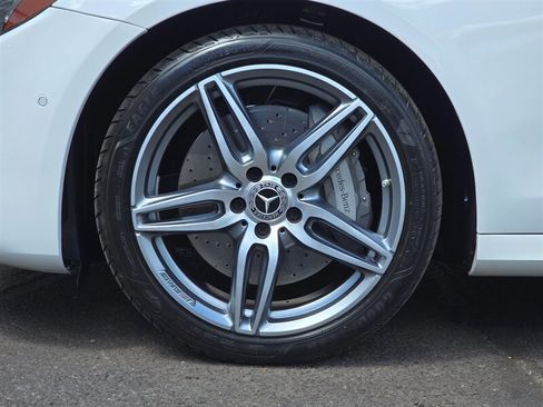 Used 2018 Mercedes-Benz E 400 4MATIC Sedan w/ Premium 1 Package image 37