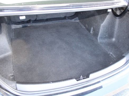 Used 2017 Chevrolet Malibu LT image 23