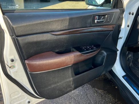 Used 2014 Subaru Outback 2.5i Limited image 27