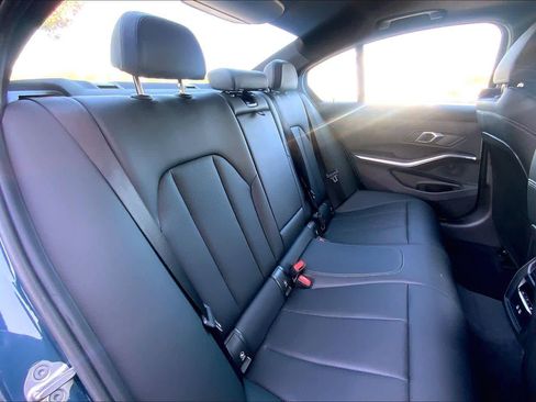 Certified 2025 BMW 330i Sedan image 21