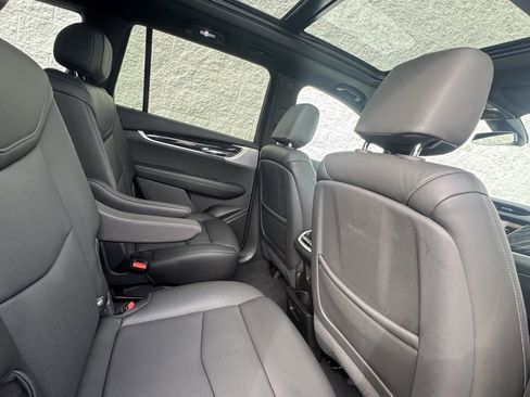 Used 2025 Cadillac XT6 Premium Luxury image 14
