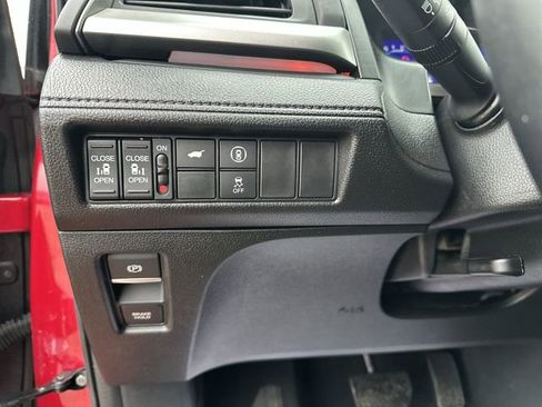 Used 2023 Honda Odyssey Sport image 19