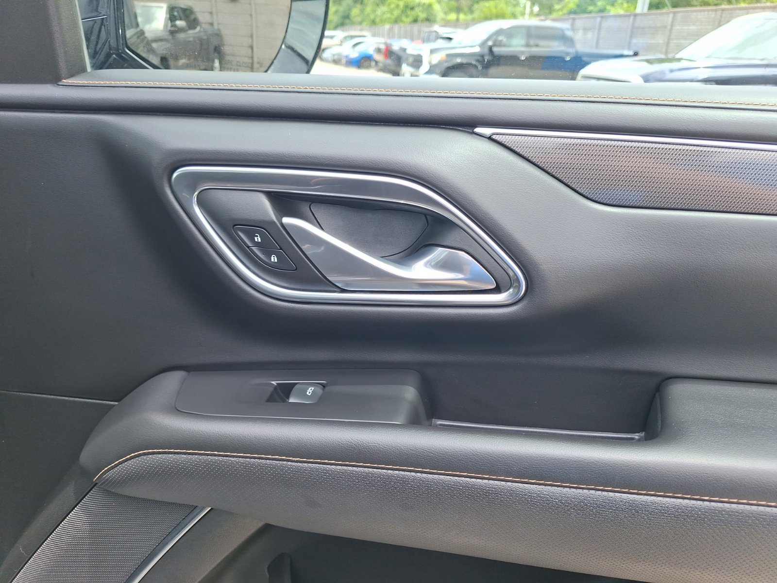 Used 2023 GMC Yukon AT4 w/ AT4 Premium Plus Package AWD/4WD image 37